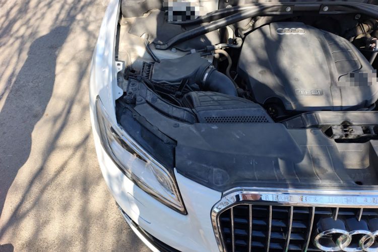 Used Audi Q5 2016 40 TFSI Technology Edition Engine Bay Right