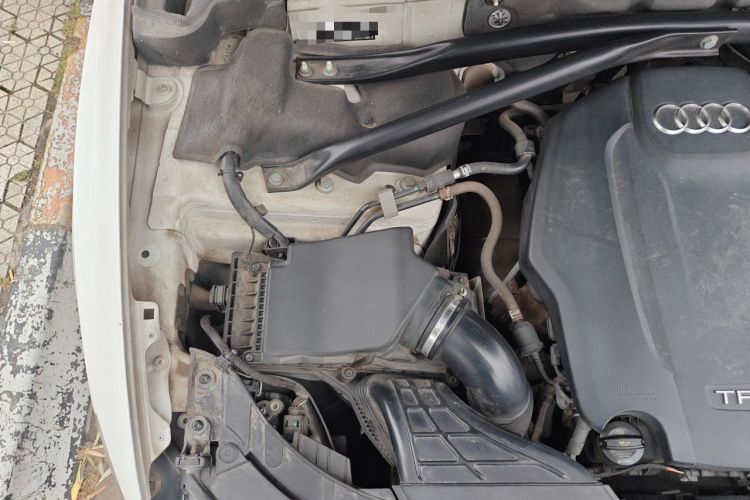 Used Audi Q5 2016 40 TFSI Technology Edition Engine Bay Right