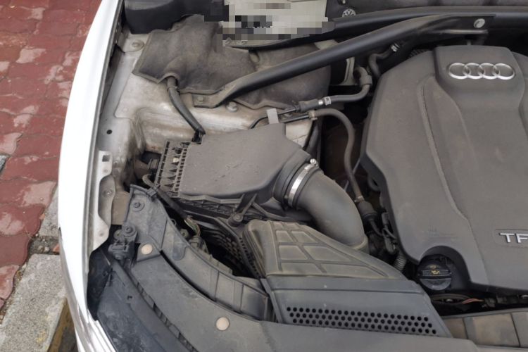 Used Audi Q5 2016 40 TFSI Comfort Model Engine Bay Right
