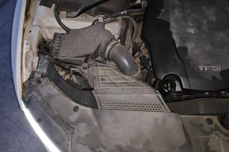 Used Audi Q5 2016 40 TFSI Trendy Edition Engine Bay Right