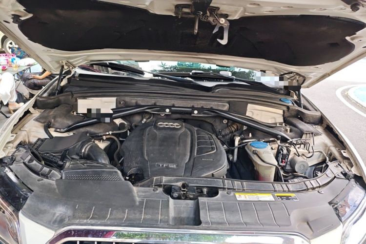 Used Audi Q5 2016 40 TFSI Trendy Edition Engine Bay