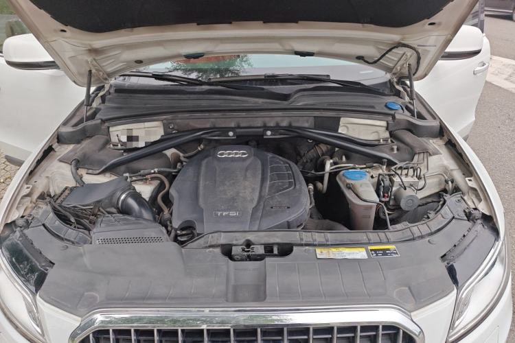 Used Audi Q5 2016 40 TFSI Technology Edition Engine Bay