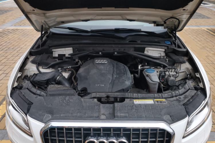 Used Audi Q5 2016 40 TFSI Technology Edition Engine Bay