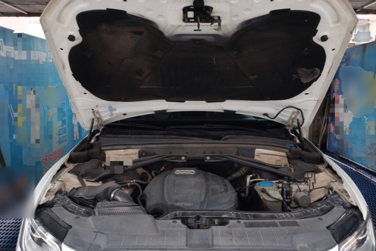 Used Audi Q5 2016 40 TFSI Technology Edition Engine Bay