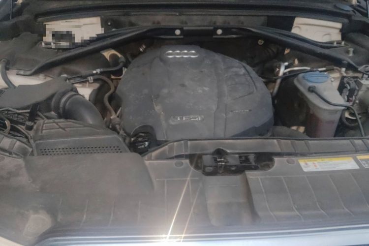 Used Audi Q5 2016 40 TFSI Technology Edition Engine Bay