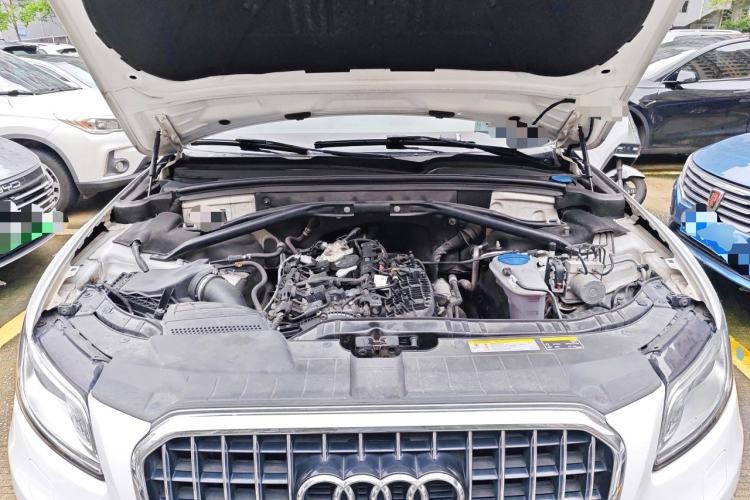 Used Audi Q5 2016 40 TFSI Trendy Edition Engine Bay