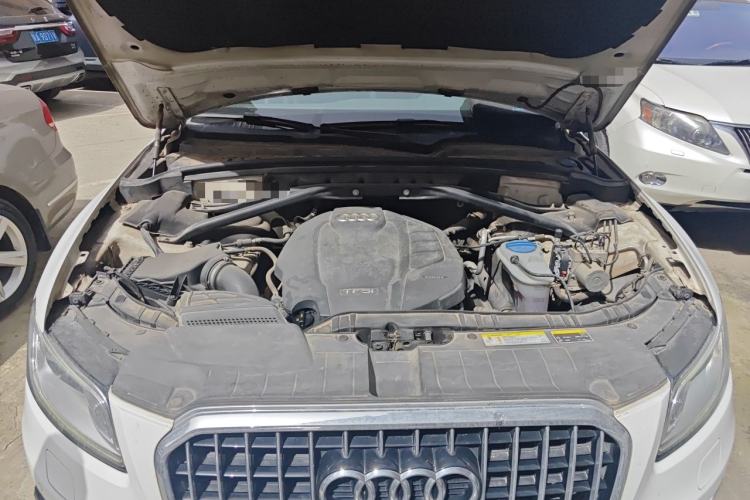Used Audi Q5 2016 40 TFSI Technology Edition Engine Bay