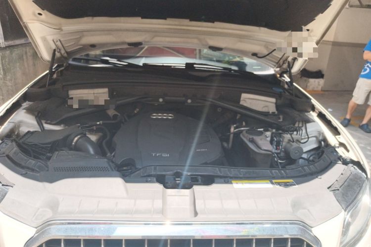 Used Audi Q5 2016 40 TFSI Technology Edition Engine Bay