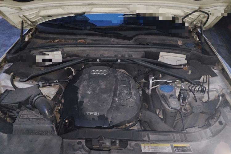 Used Audi Q5 2016 40 TFSI Trendy Edition Engine Bay