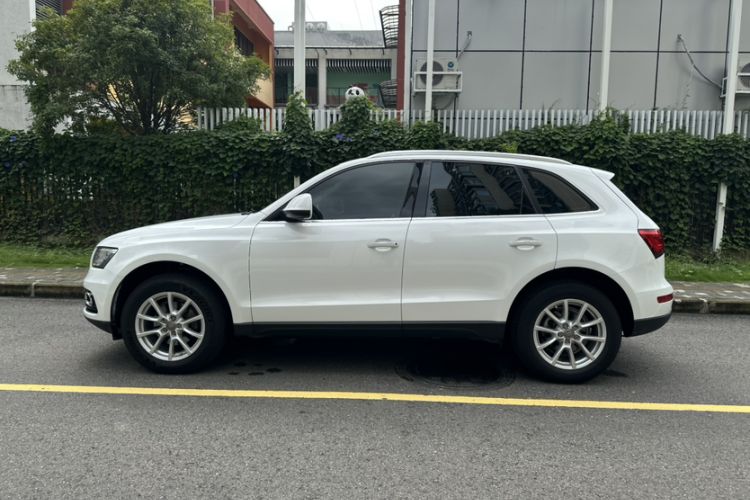 Used Audi Q5 2016 40 TFSI Trendy Edition Exterior 3