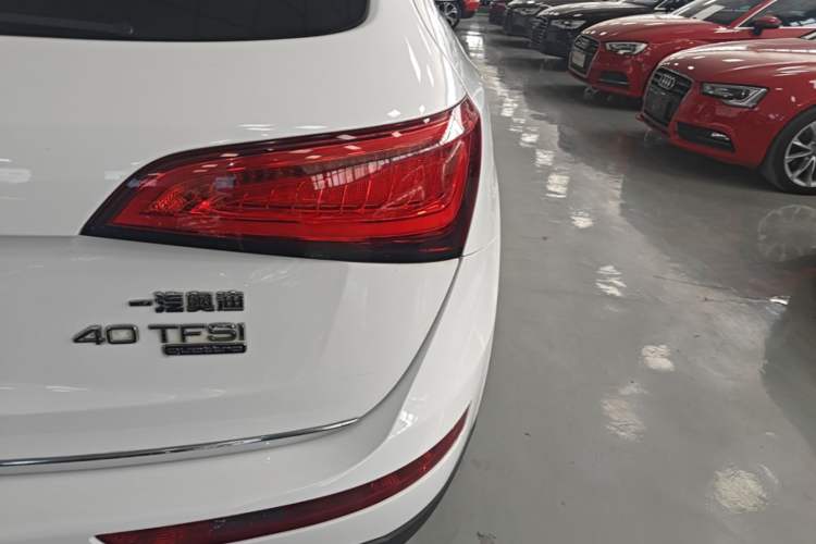 Used Audi Q5 2016 40 TFSI Comfort Model Exterior 3