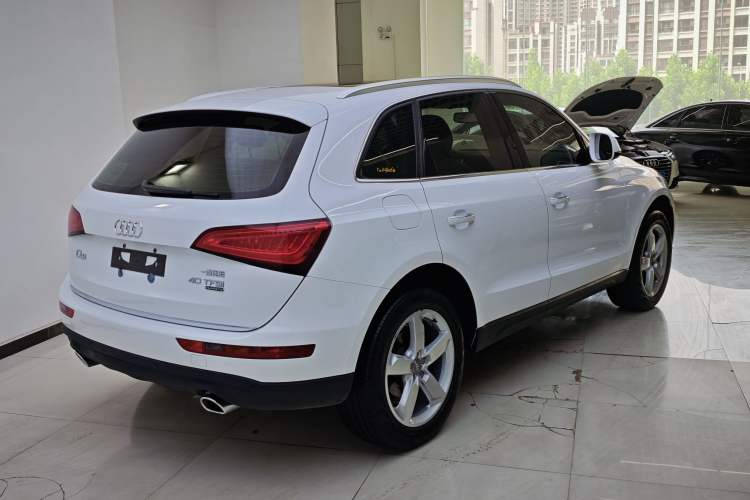 Used Audi Q5 2016 40 TFSI Technology Edition Exterior 4