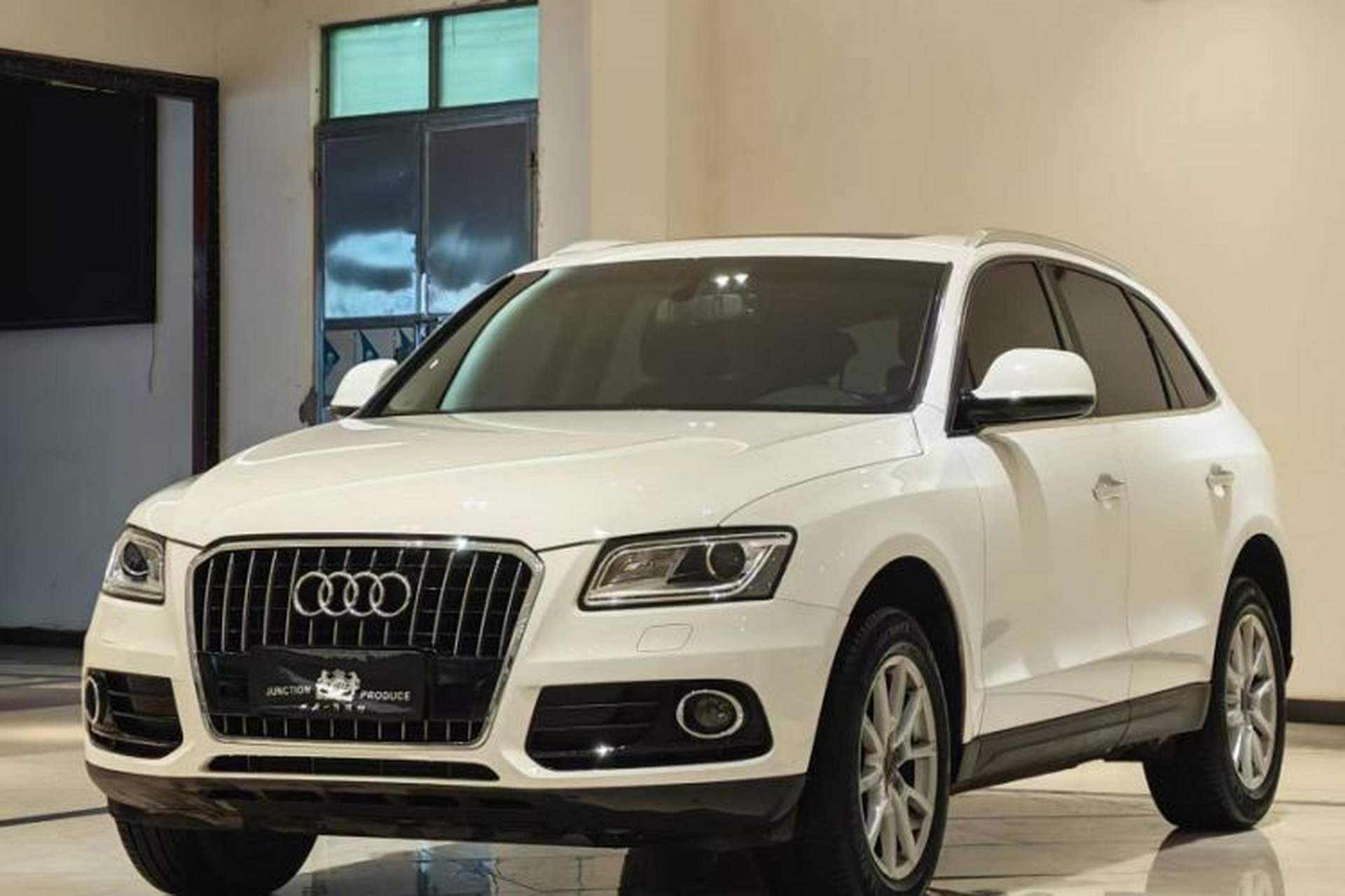 Used Audi Q5 2016 40 TFSI Trendy Edition Front Left 45 Deg