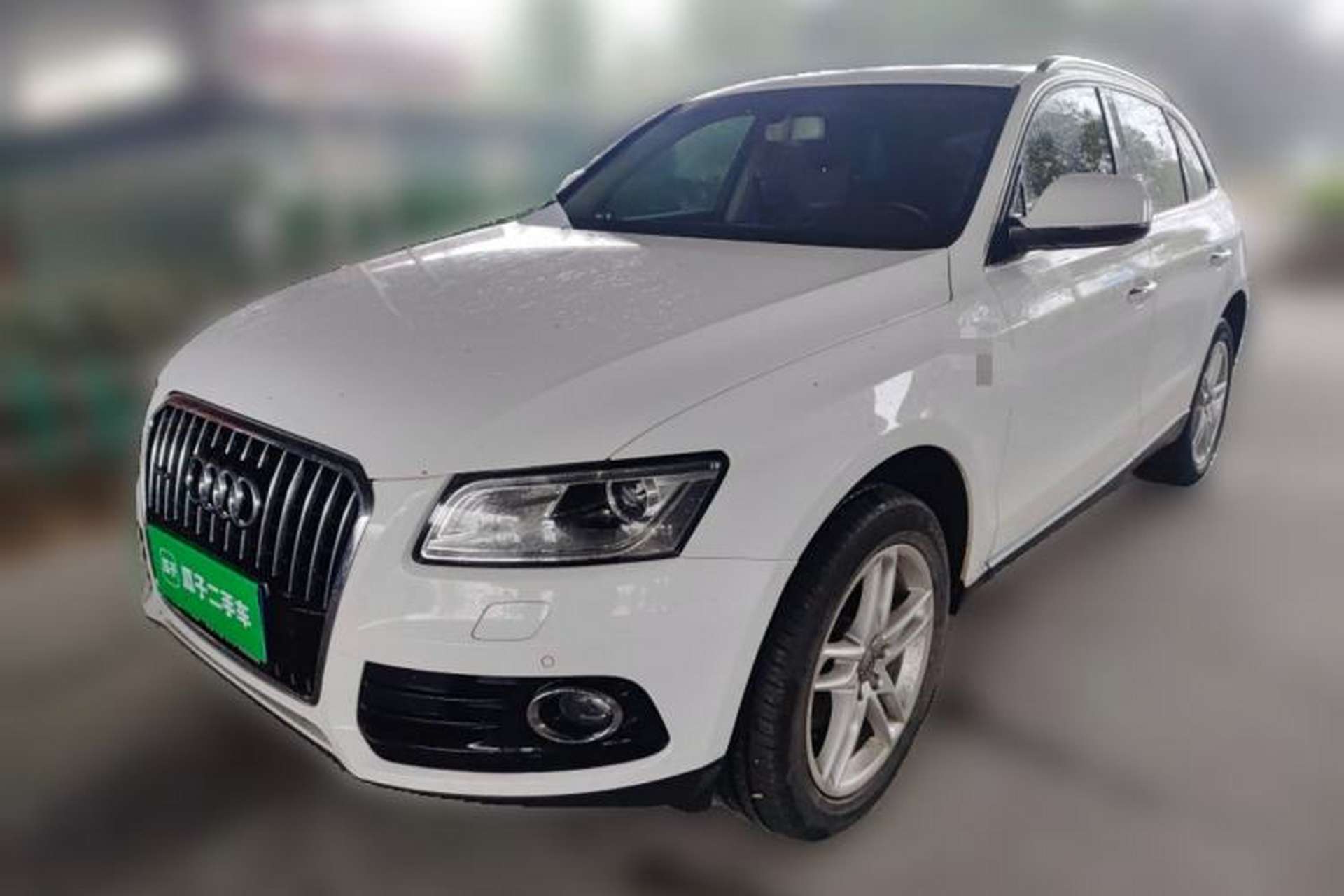 Used Audi Q5 2016 40 TFSI Comfort Model Front Left 45 Deg