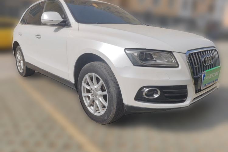 Used Audi Q5 2016 40 TFSI Trendy Edition Front Right 45 Deg