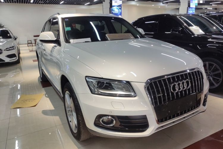 Used Audi Q5 2016 40 TFSI Technology Edition Front Right 45 Deg