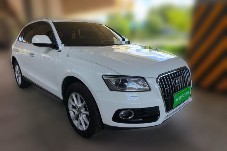 Used Audi Q5 2016 40 TFSI Technology Edition Front Right 45 Deg