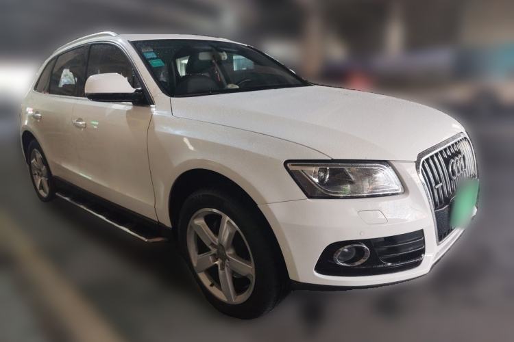 Used Audi Q5 2016 40 TFSI Technology Edition Front Right 45 Deg