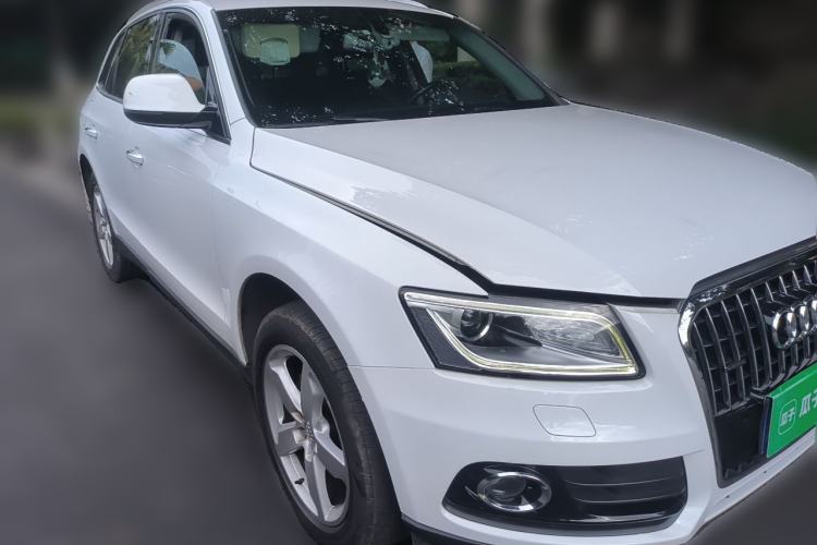 Used Audi Q5 2016 40 TFSI Technology Edition Front Right 45 Deg