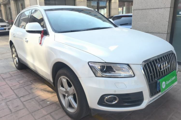 Used Audi Q5 2016 40 TFSI Technology Edition Front Right 45 Deg