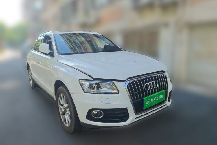 Used Audi Q5 2016 40 TFSI Trendy Edition Front Right 45 Deg