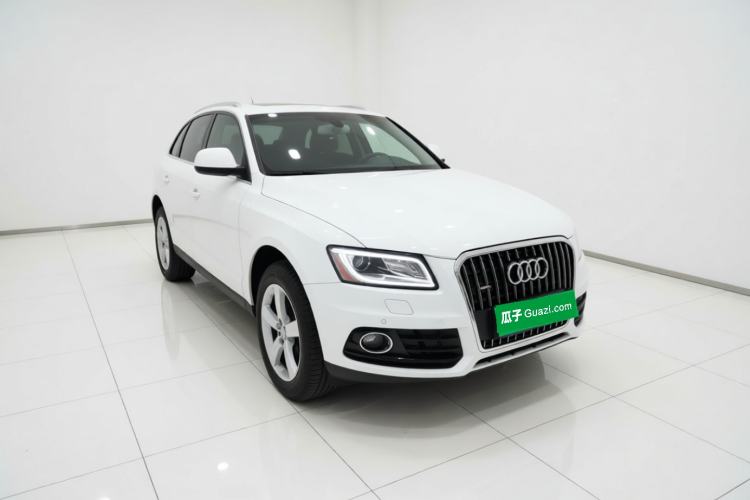 Used Audi Q5 2016 40 TFSI Technology Edition Front Right 45 Deg