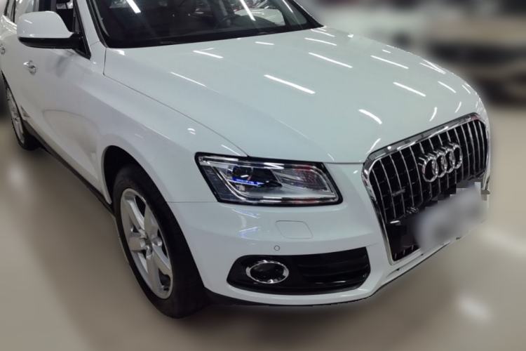 Used Audi Q5 2016 40 TFSI Technology Edition Front Right 45 Deg