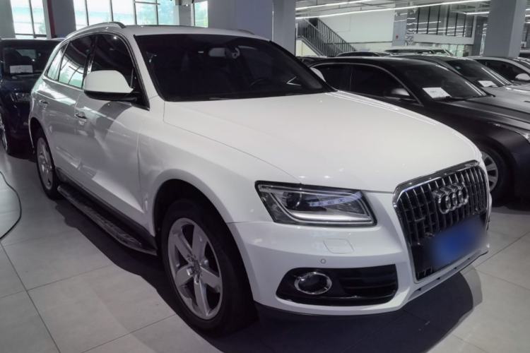Used Audi Q5 2016 40 TFSI Technology Edition Front Right 45 Deg