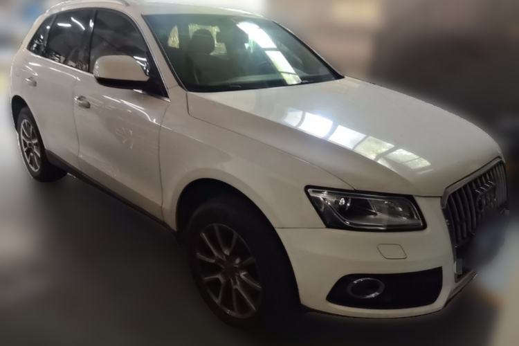 Used Audi Q5 2016 40 TFSI Trendy Edition Front Right 45 Deg