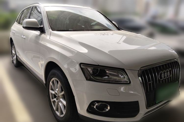 Used Audi Q5 2016 40 TFSI Trendy Edition Front Right 45 Deg