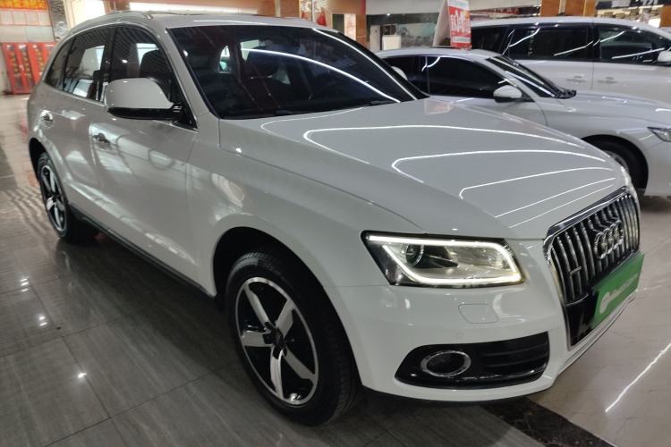 Used Audi Q5 2016 40 TFSI Technology Edition Front Right 45 Deg