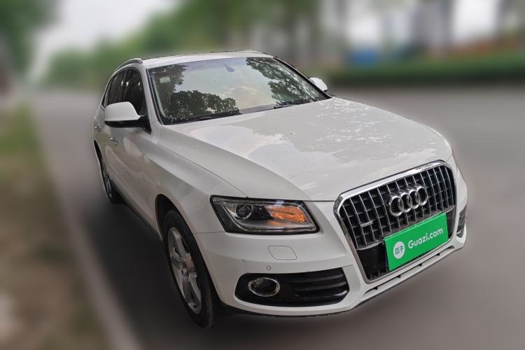 Used Audi Q5 2016 40 TFSI Technology Edition Front Right 45 Deg