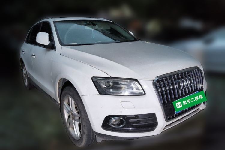 Used Audi Q5 2016 40 TFSI Comfort Model Front Right 45 Deg