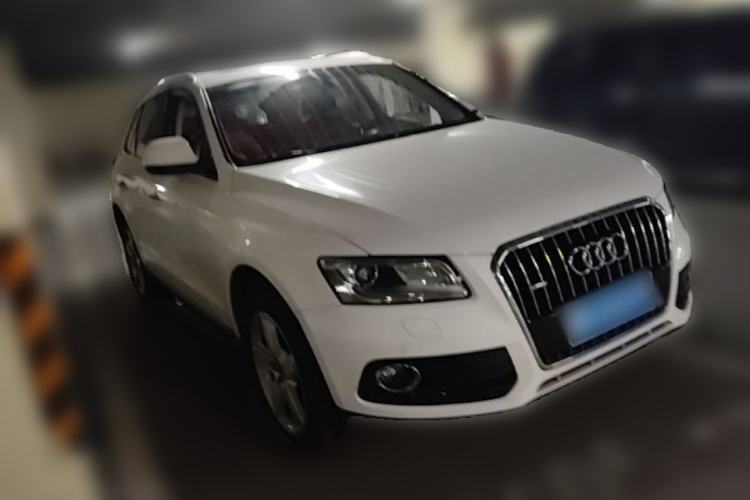 Used Audi Q5 2016 40 TFSI Technology Edition Front Right 45 Deg
