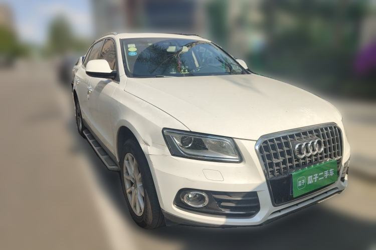 Used Audi Q5 2016 40 TFSI Trendy Edition Front Right 45 Deg