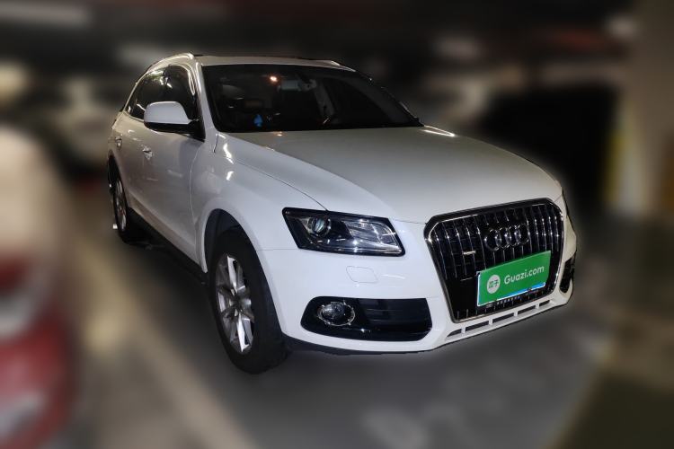 Used Audi Q5 2016 40 TFSI Trendy Edition Front Right 45 Deg