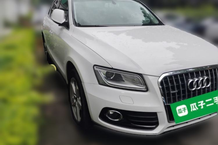 Used Audi Q5 2016 40 TFSI Technology Edition Front Right 45 Deg