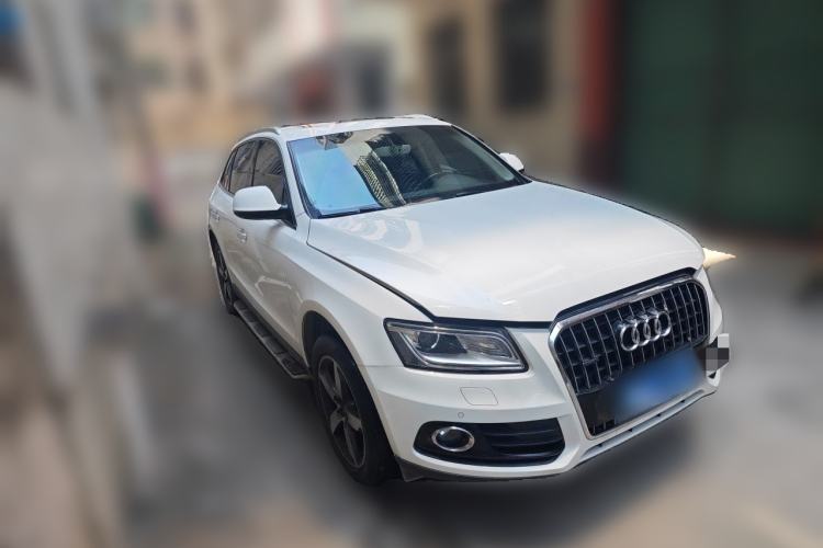 Used Audi Q5 2016 40 TFSI Technology Edition Front Right 45 Deg