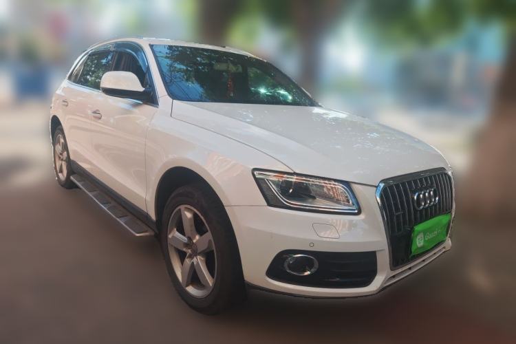 Used Audi Q5 2016 40 TFSI Technology Edition Front Right 45 Deg