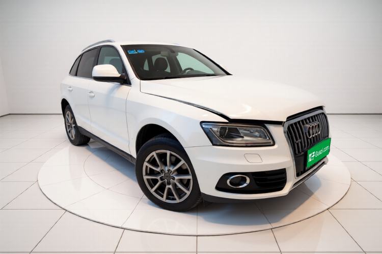 Used Audi Q5 2016 40 TFSI Trendy Edition Front Right 45 Deg