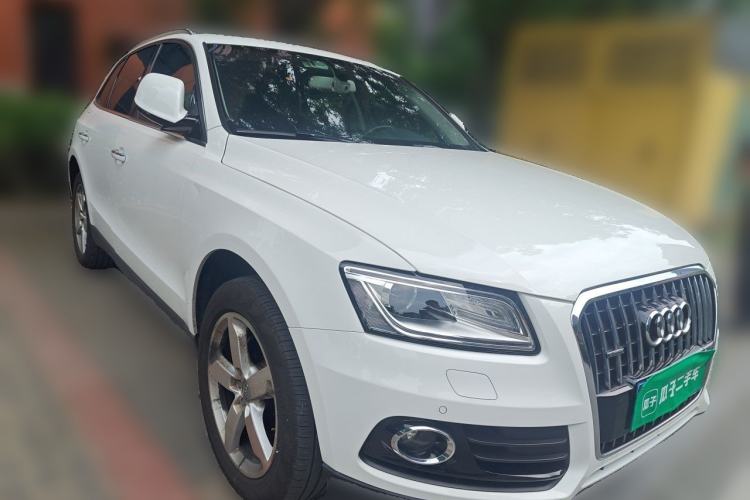 Used Audi Q5 2016 40 TFSI Technology Edition Front Right 45 Deg