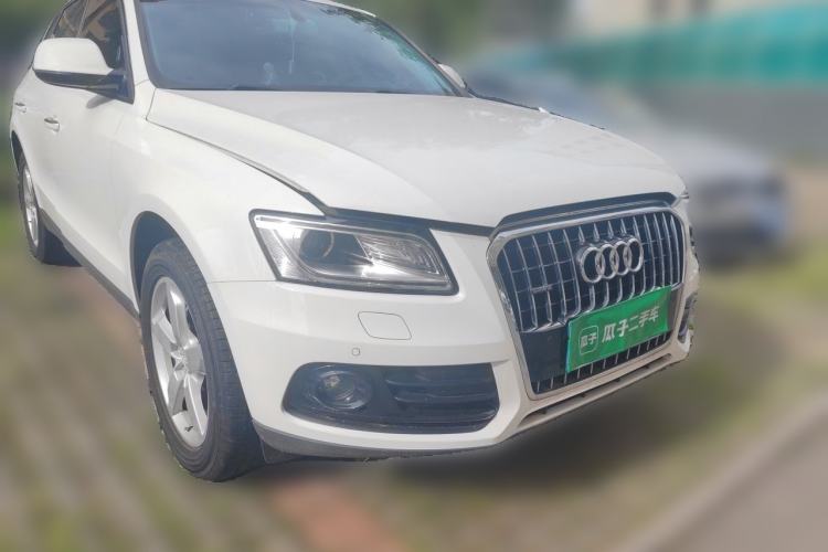 Used Audi Q5 2016 40 TFSI Technology Edition Front Right 45 Deg