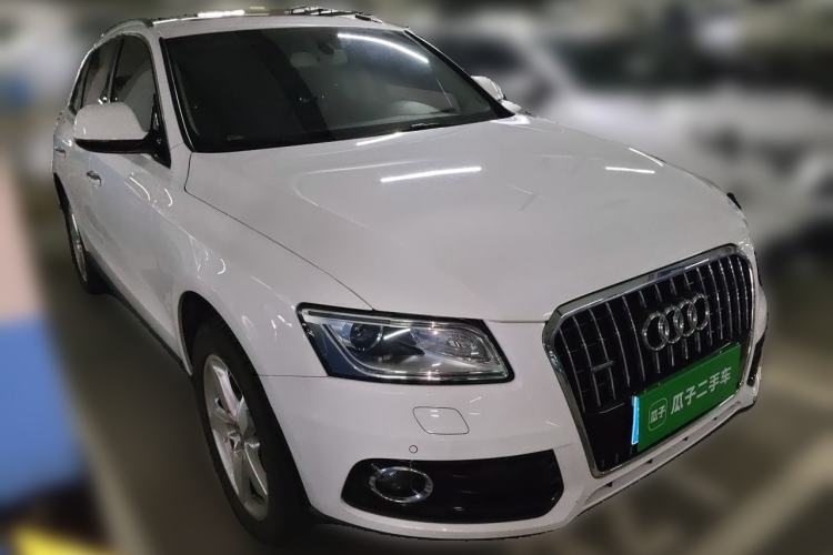 Used Audi Q5 2016 40 TFSI Technology Edition Front Right 45 Deg