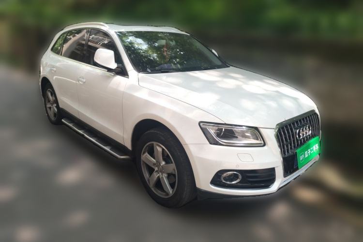 Used Audi Q5 2016 40 TFSI Technology Edition Front Right 45 Deg