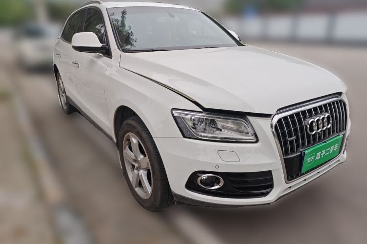 Used Audi Q5 2016 40 TFSI Technology Edition Front Right 45 Deg