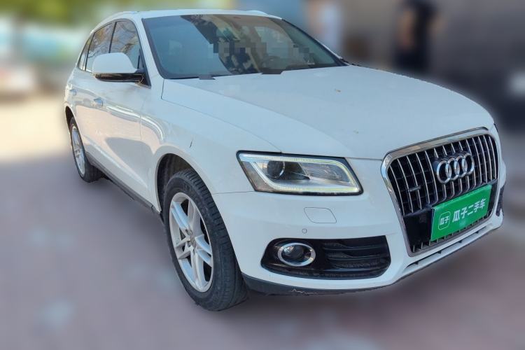 Used Audi Q5 2016 40 TFSI Technology Edition Front Right 45 Deg