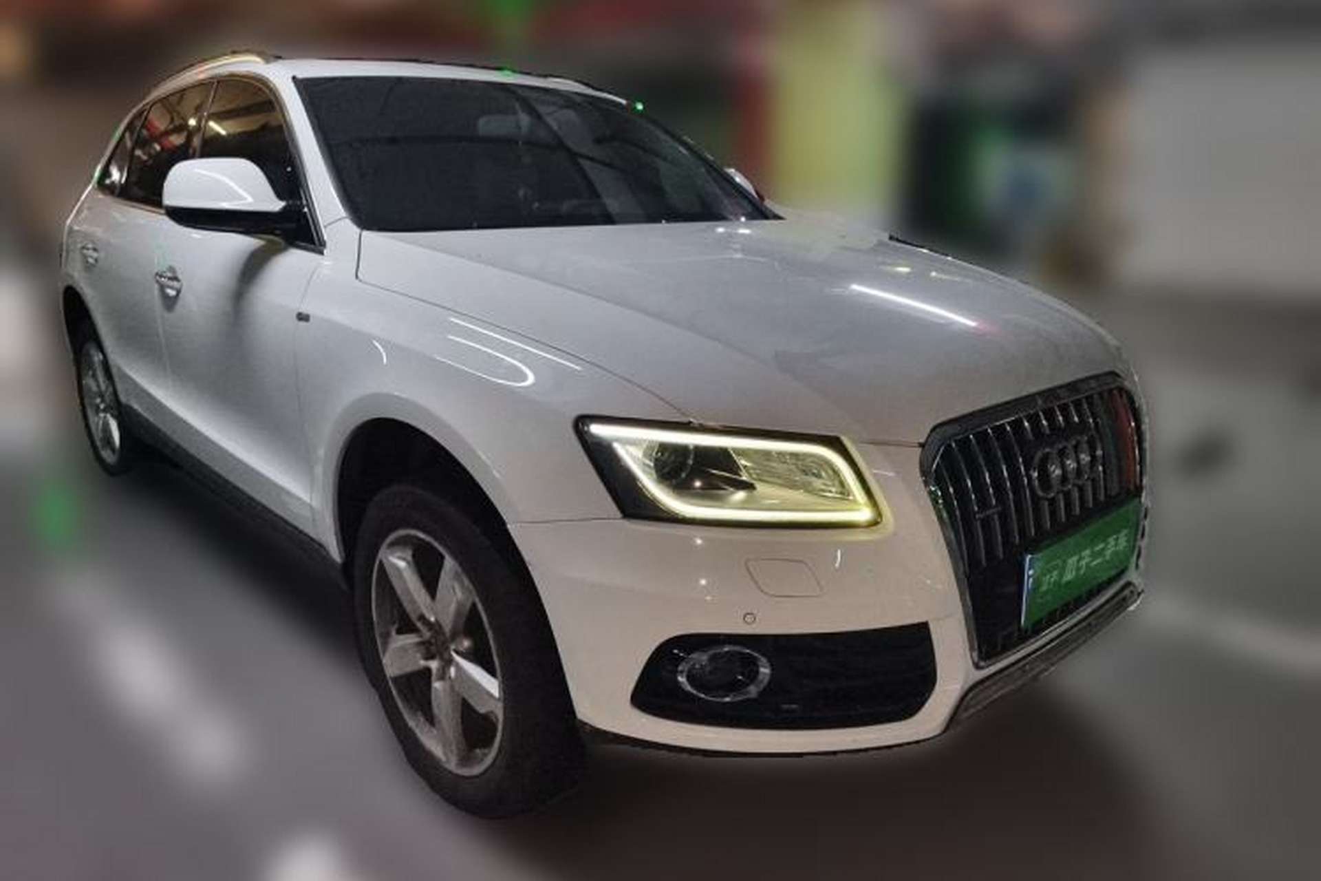 Used Audi Q5 2016 40 TFSI Technology Edition Front Right 45 Deg