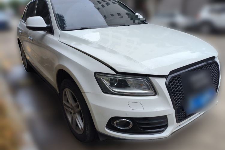 Used Audi Q5 2016 40 TFSI Comfort Model Front Right 45 Deg