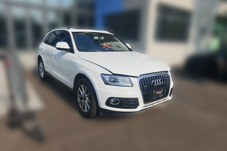 Used Audi Q5 2016 40 TFSI Trendy Edition Front Right 45 Deg