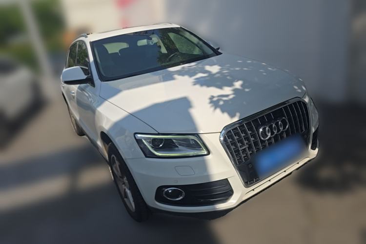 Used Audi Q5 2016 40 TFSI Technology Edition Front Right 45 Deg